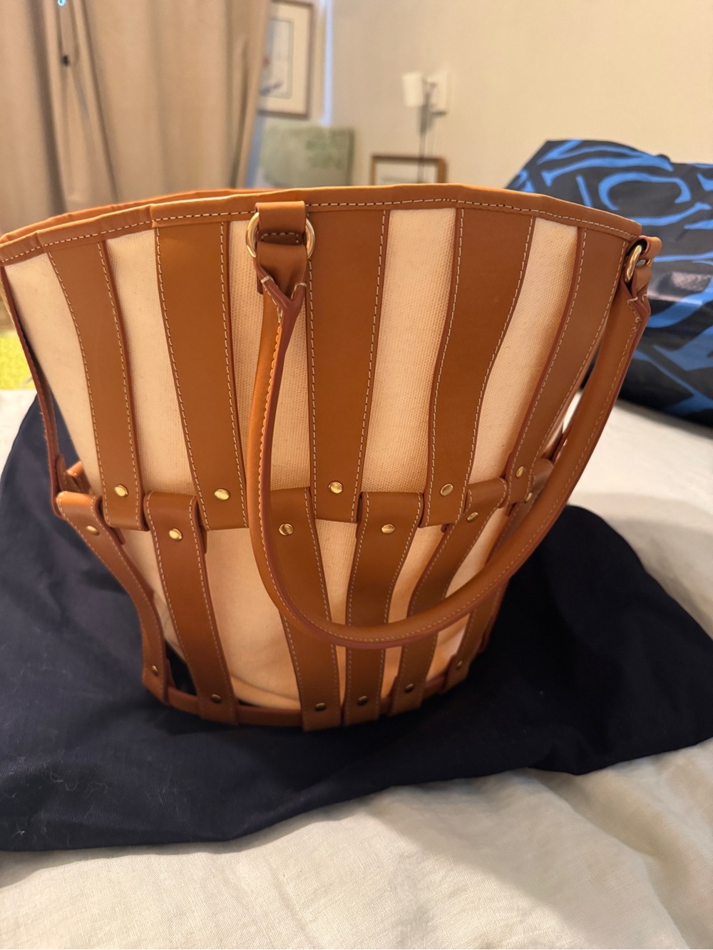 J. McLaughlin Parma Leather strapped Tote Bag in Tan and Canvas NWT - Picture 3 of 14